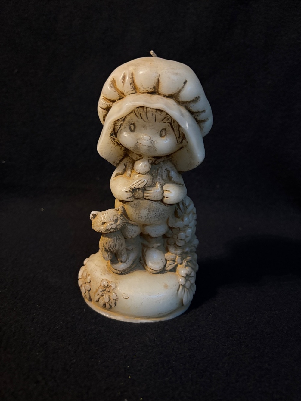 vintage 1970s Hallmark Holly Hobbie character candle